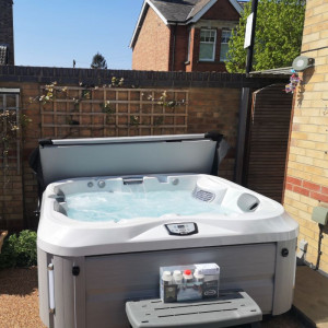 Jacuzzi® J-315IP™ HOT TUB
