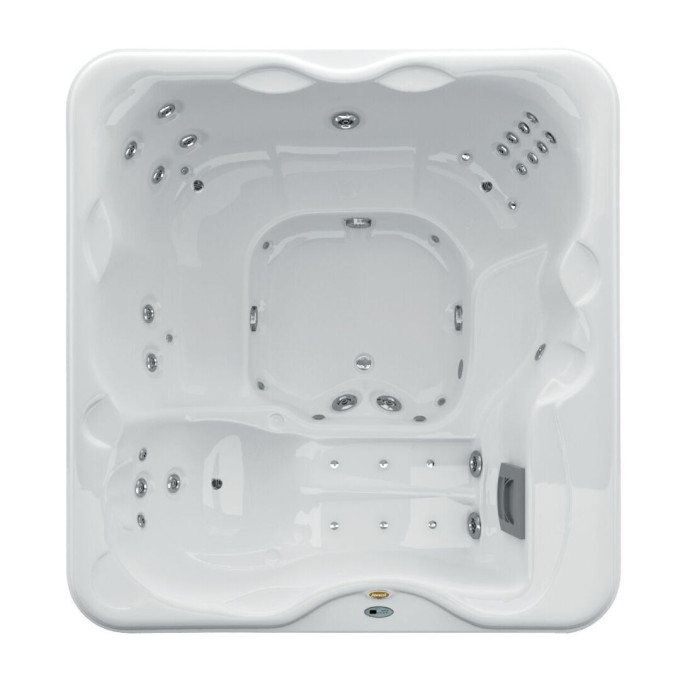 Jacuzzi® Lodge L™ Hot Tub Jacuzzi® Lodge L™ Hot Tub