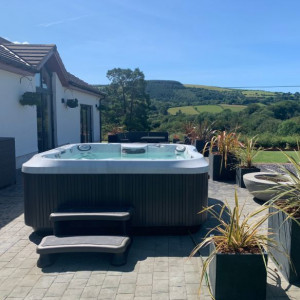 Jacuzzi® J-375IP™ HOT TUB