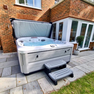 Jacuzzi® J-475IP™ HOT TUB