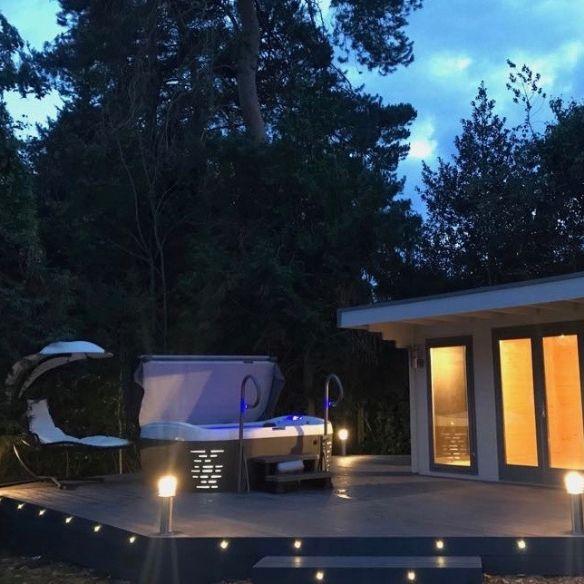 Jacuzzi®J-575IP Jacuzzi®J-575IP