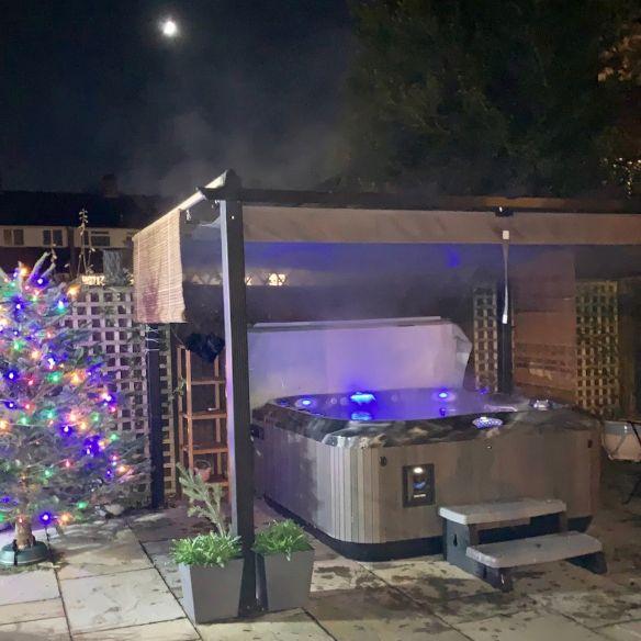 Jacuzzi®J-335IP Jacuzzi®J-335IP