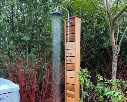 Luxury outdoor showers
