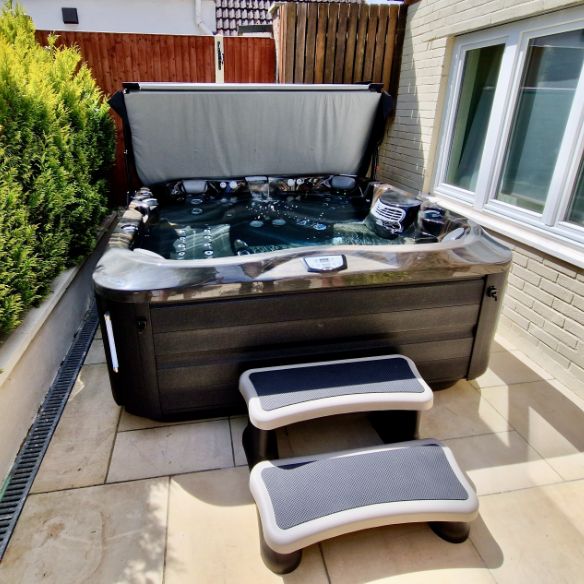 Jacuzzi® J-375 Jacuzzi® J-375