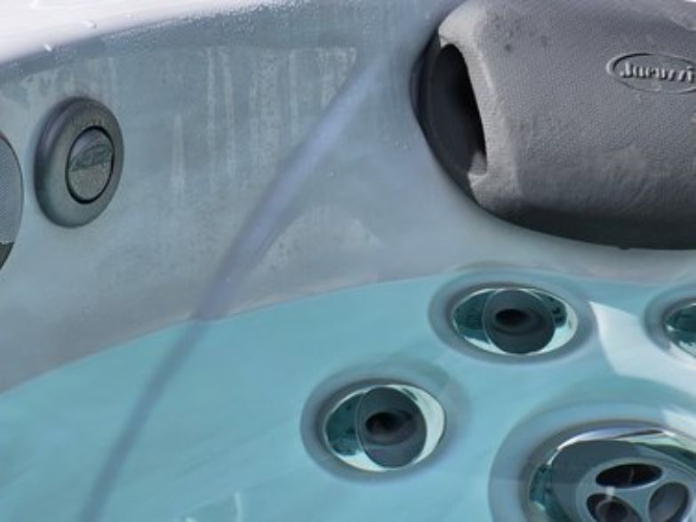 Hydrolife Hot Tub 1 1